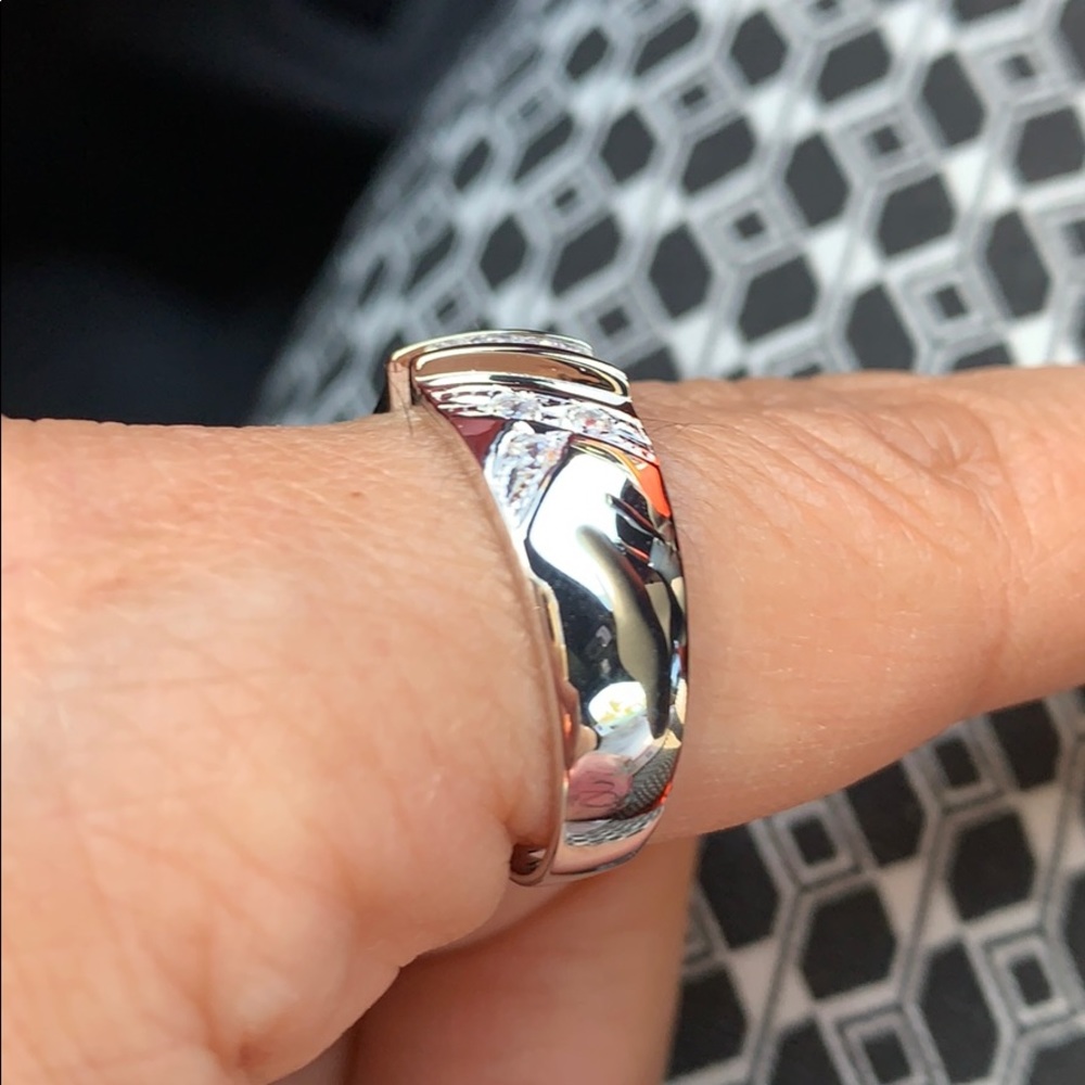 14k gold plated Men's Wedding Band - Picture 5 of 8